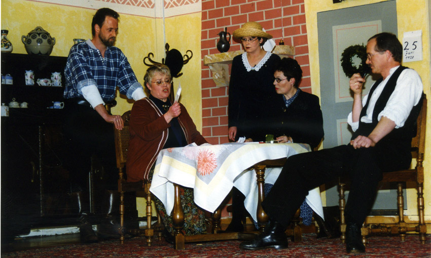 Markus Pingel, Wiltraud Bange, Nina Kaup, Brigitte Schröder und Eckhard Schröder in "Dät Hörrohr"